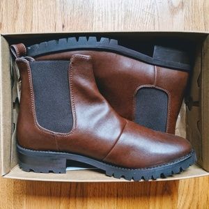 NWT Vegan Deep Tread Chelsea Boots